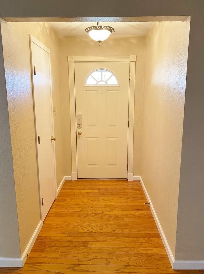 6128 Cliffside Dr - Photo 3 of 31