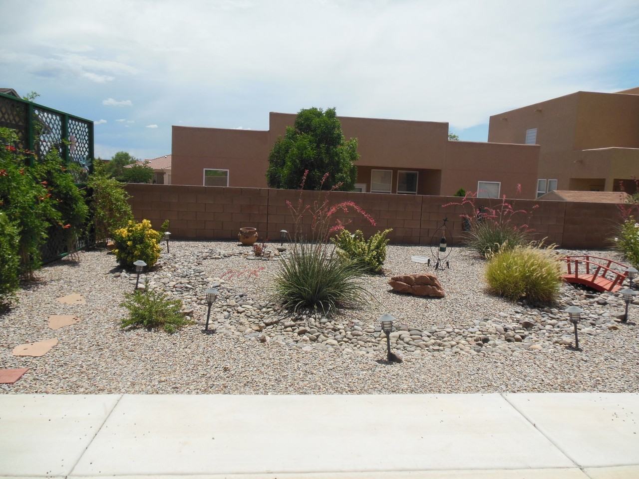 1640 Arbolera Loop Se - Photo 3 of 13