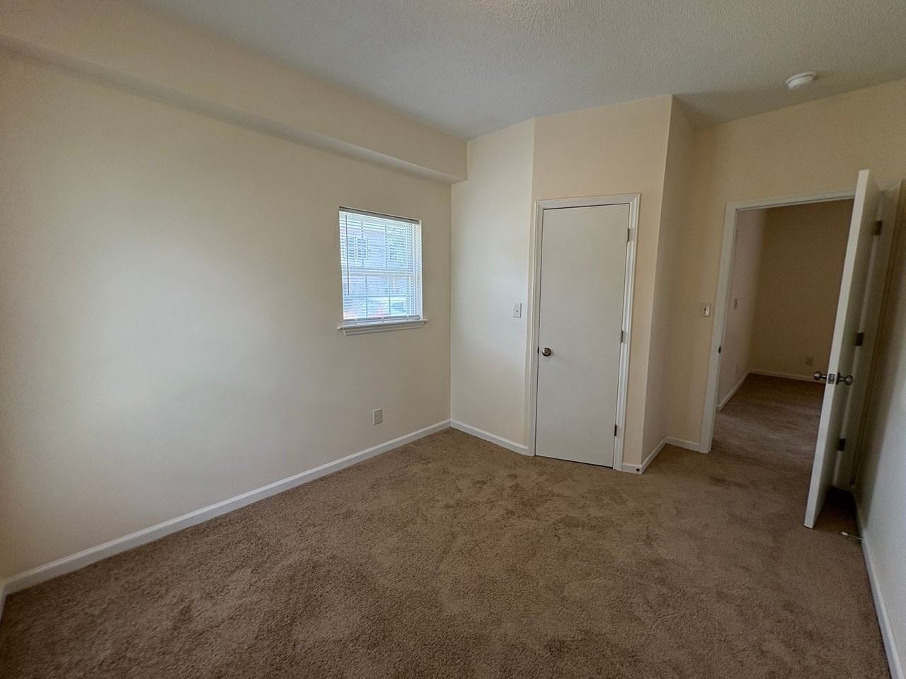 3200 Boyd St - Photo 7 of 18