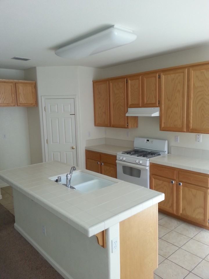 10087 Tuzza Ct - Photo 3 of 15