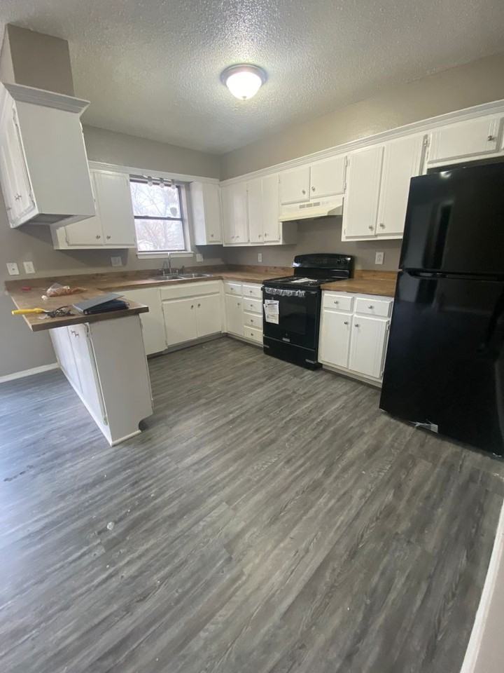 2620 Se 46th St - Photo 3 of 13