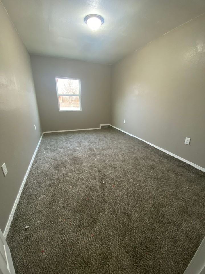 2620 Se 46th St - Photo 7 of 13