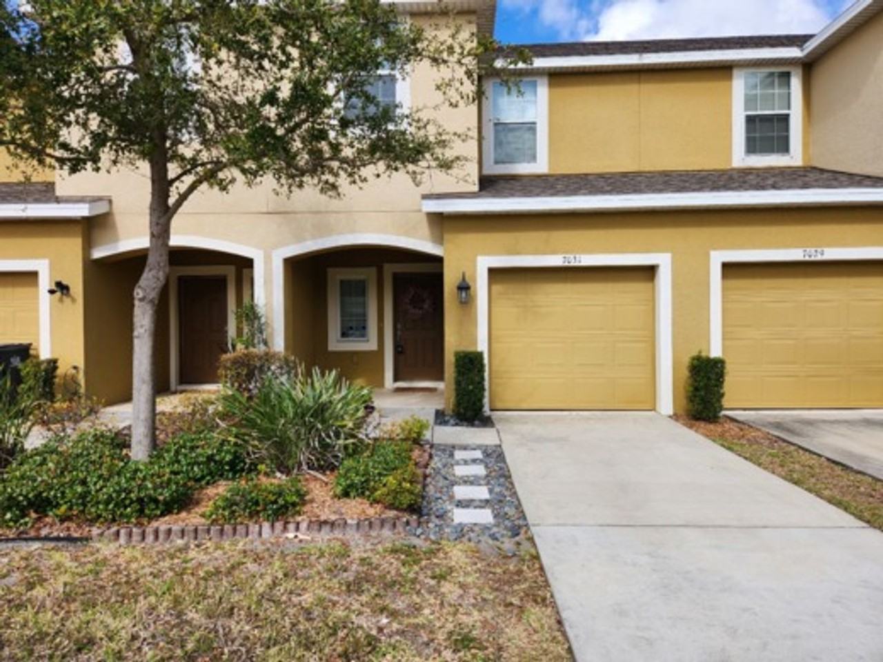 7031 Woodchase Glen Dr - Photo 2 of 38