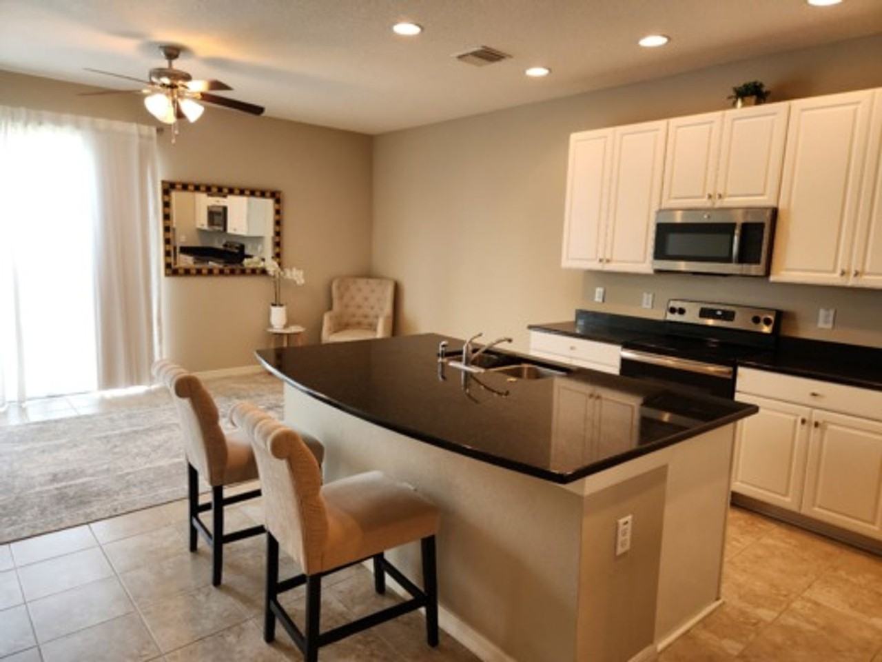 7031 Woodchase Glen Dr - Photo 3 of 38