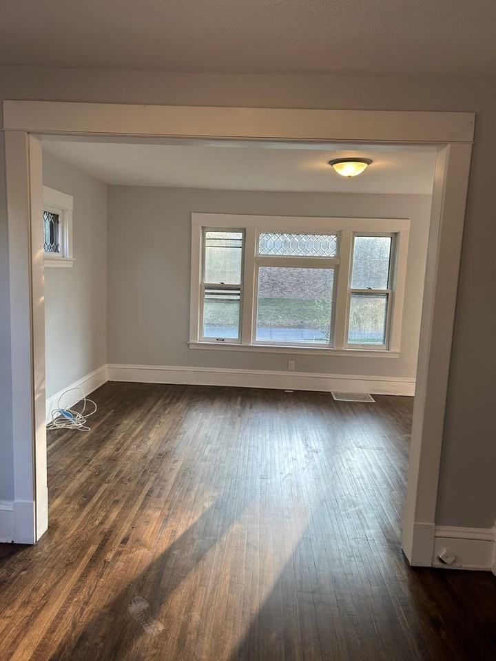 2245 Johnson St Ne - Photo 2 of 10