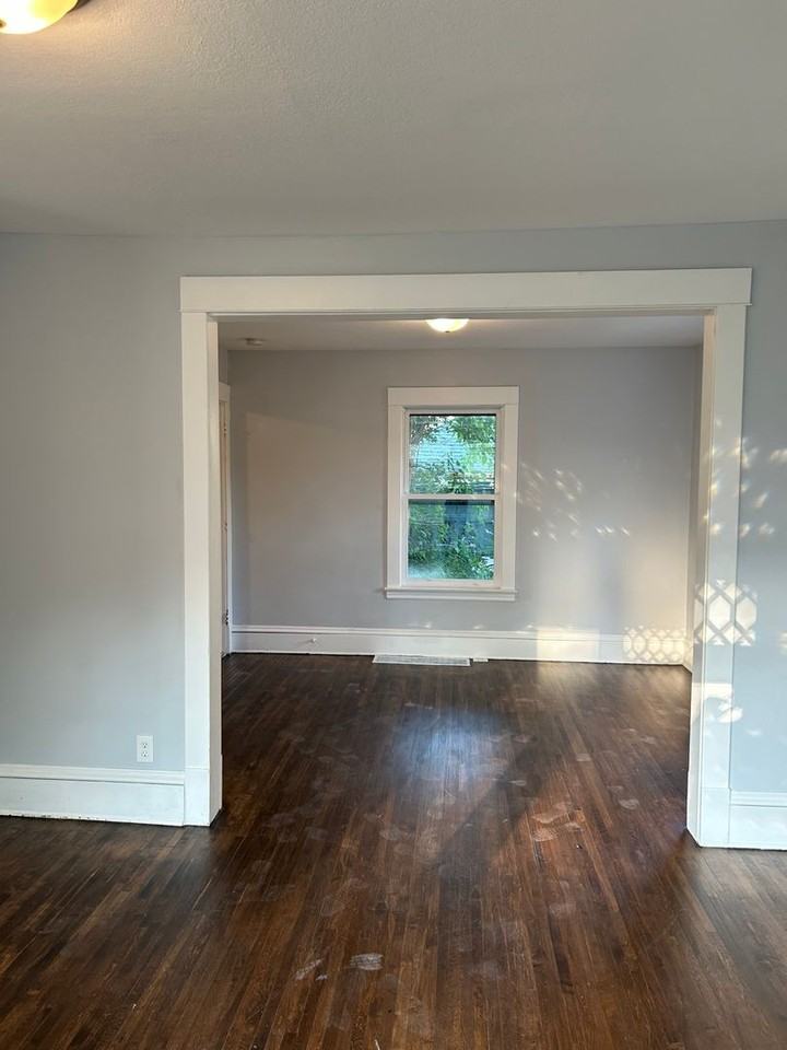 2245 Johnson St Ne - Photo 3 of 10