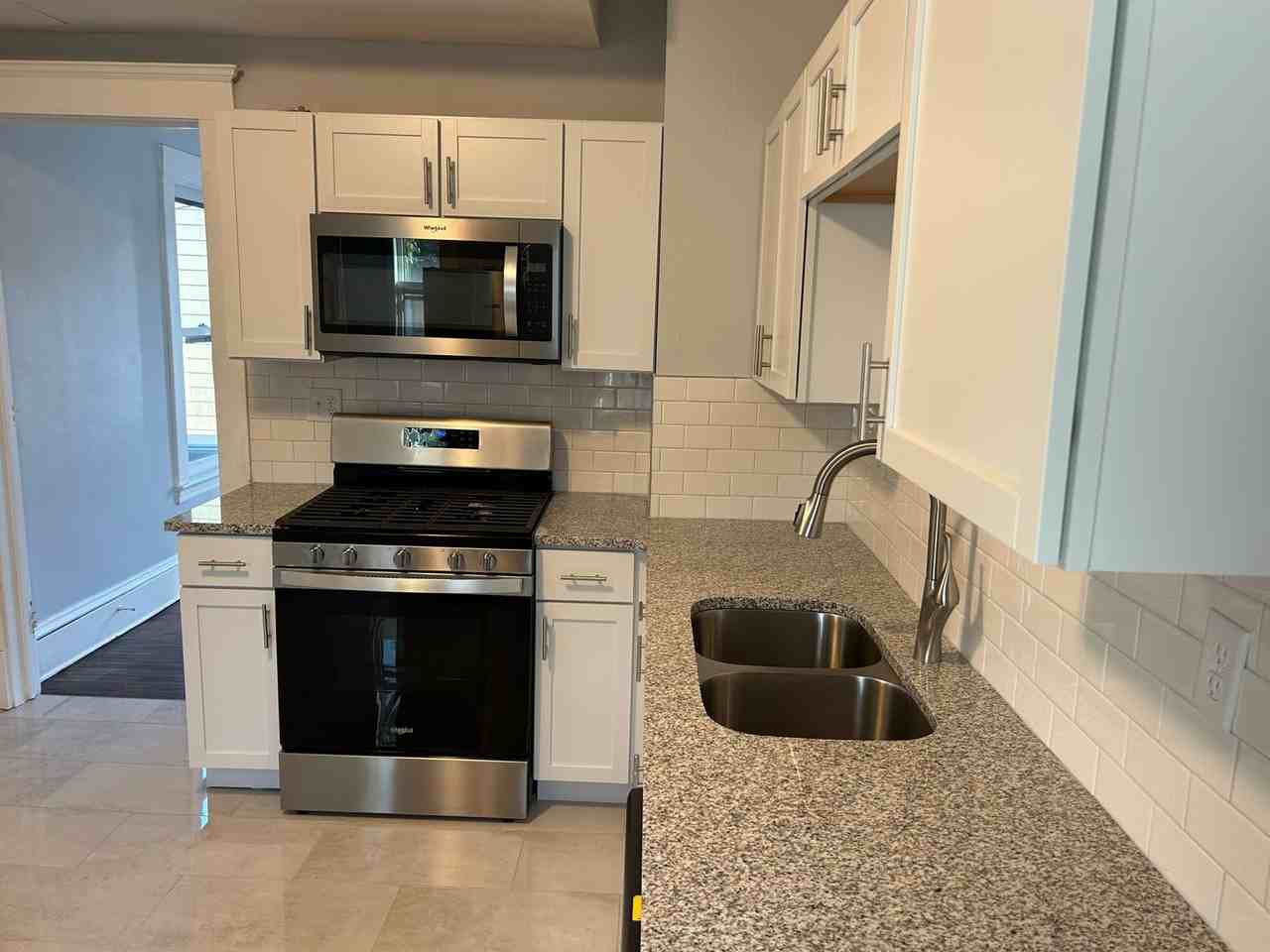 2245 Johnson St Ne - Photo 5 of 10