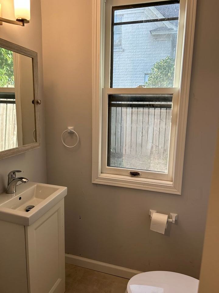 2245 Johnson St Ne - Photo 6 of 10
