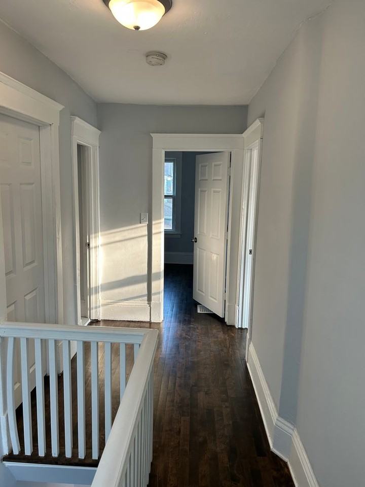 2245 Johnson St Ne - Photo 7 of 10