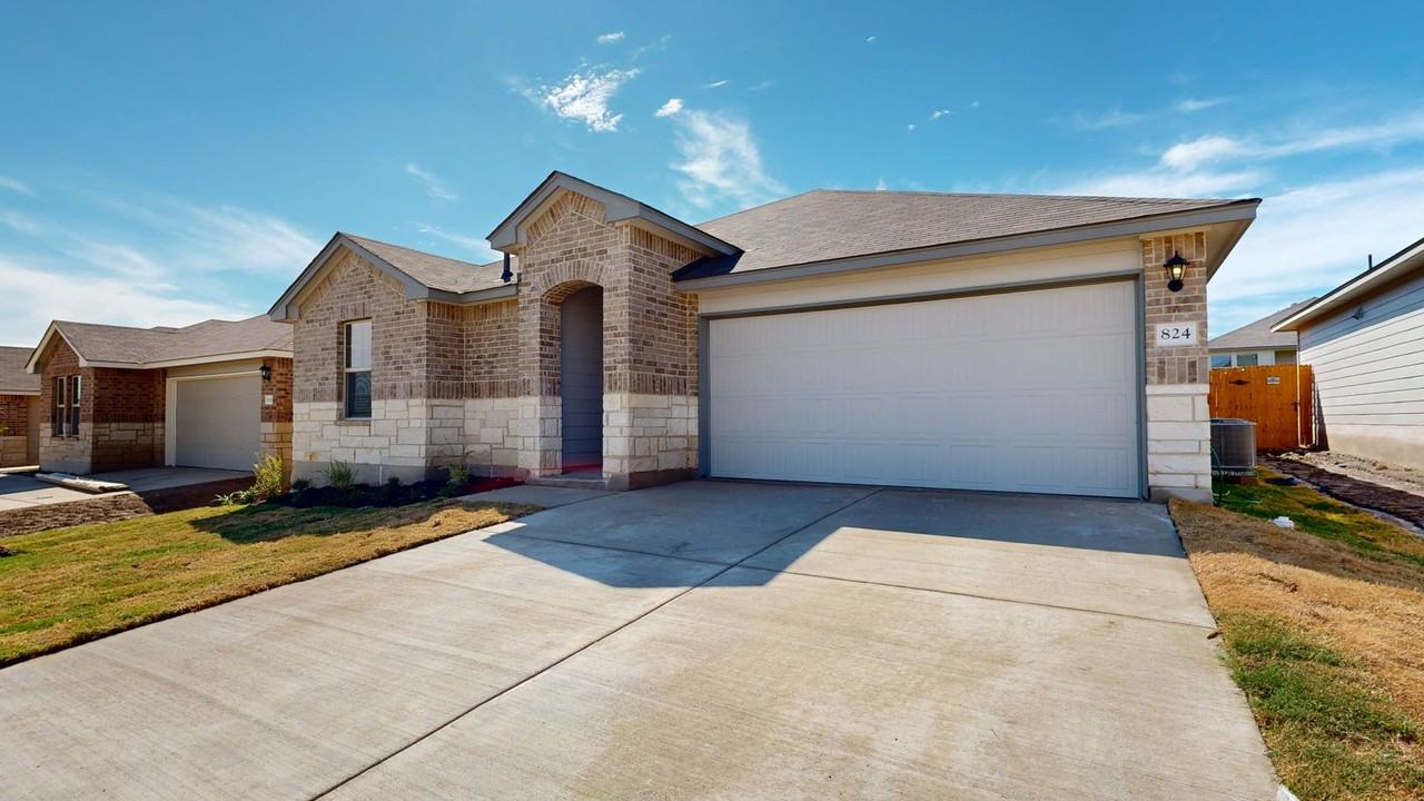824 Chambray Dr - Photo 4 of 28