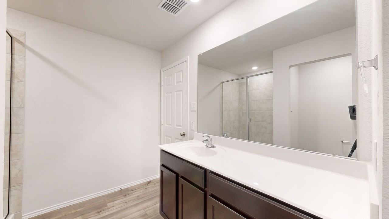 824 Chambray Dr - Photo 7 of 28
