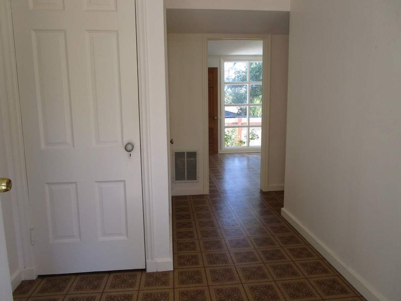 10714 Marietta St Sw - Photo 2 of 30