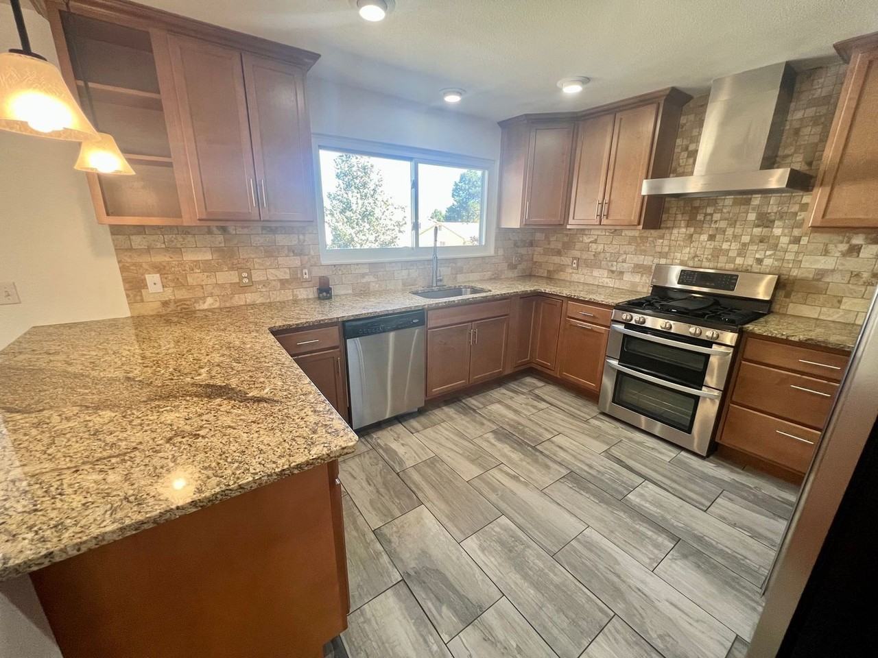 1544 S Fraser Way - Photo 7 of 30