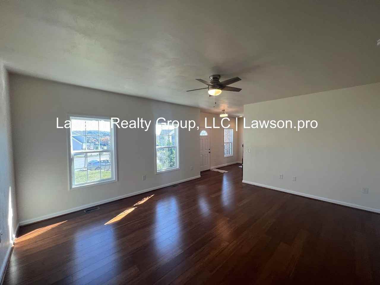 2080 Lawson Ln - Photo 4 of 50