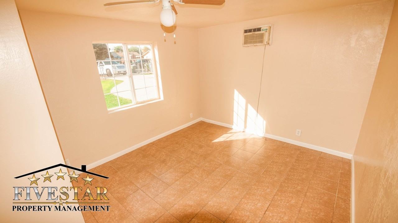 604 Lawson Rd - Photo 6 of 15