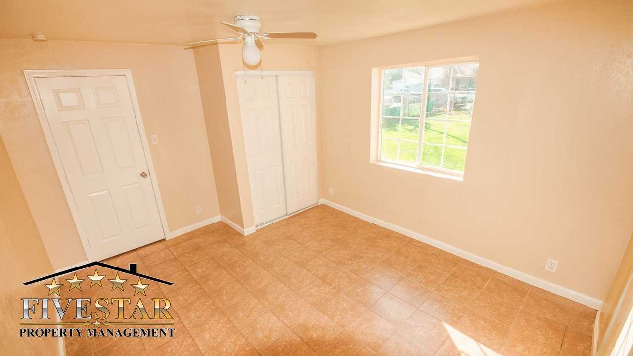 604 Lawson Rd - Photo 7 of 15