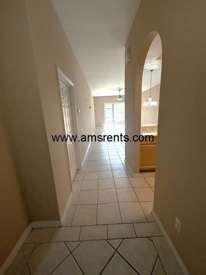 9429 Myrtle Creek Ln - Photo 5 of 30