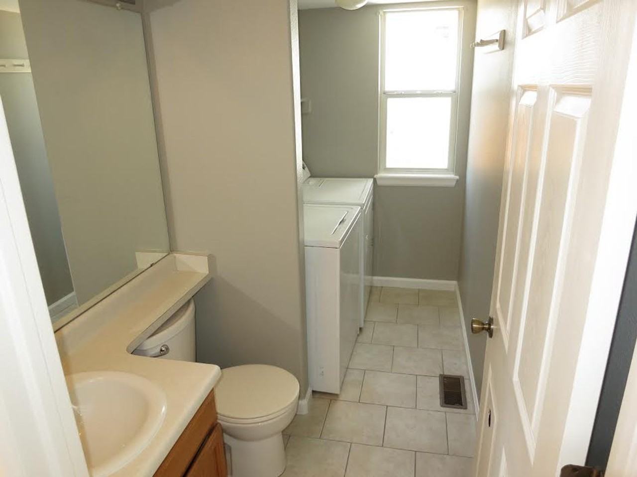 105 Bristol St - Photo 7 of 16