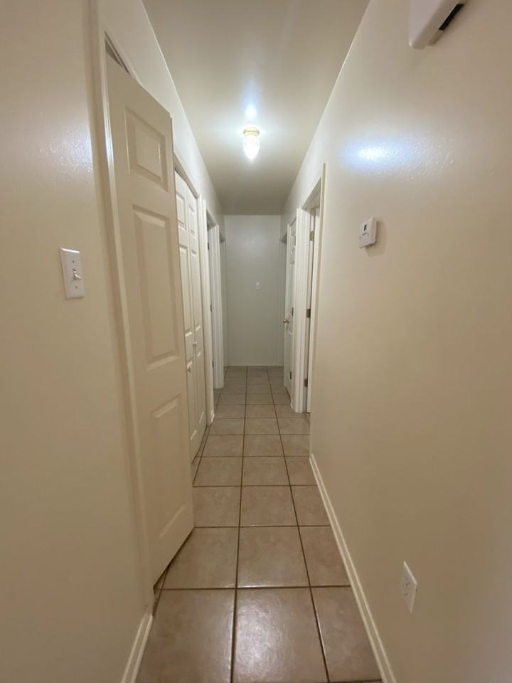 108 Poplar St - Photo 5 of 10