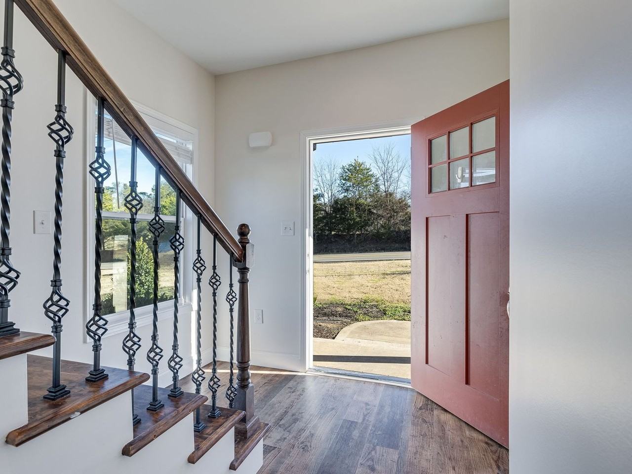 1708 Mccleary Bend Rd - Photo 4 of 27