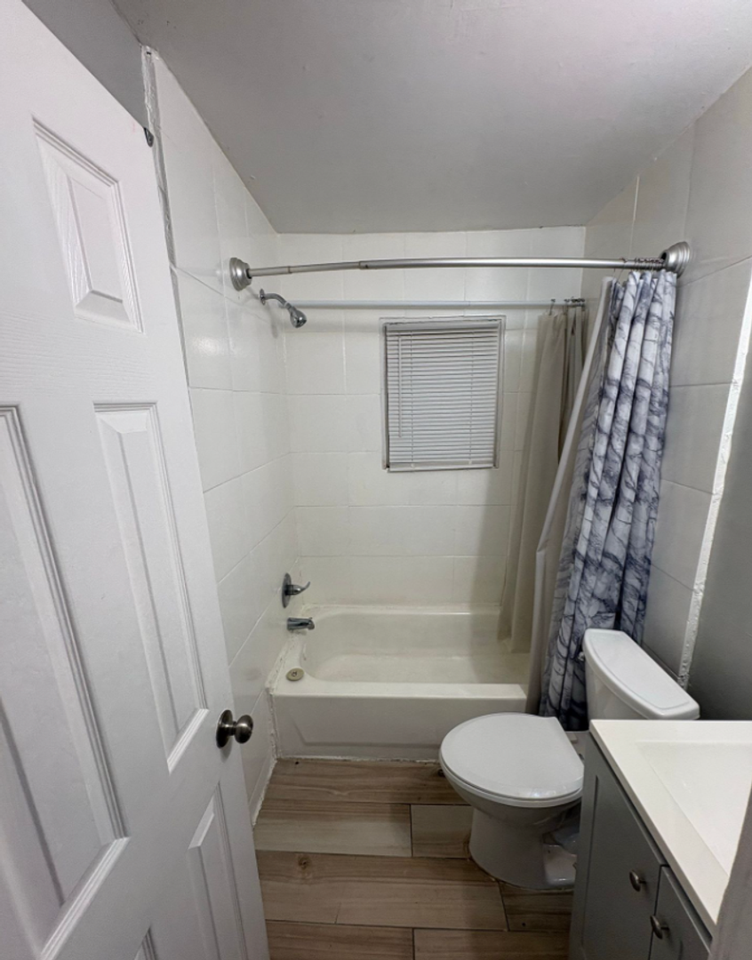 1436 Austin St - Photo 6 of 12