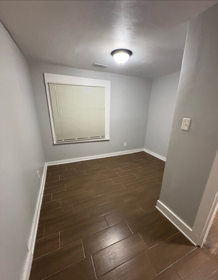 1436 Austin St - Photo 7 of 12