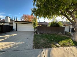 featured image of 312 N Riverside Dr