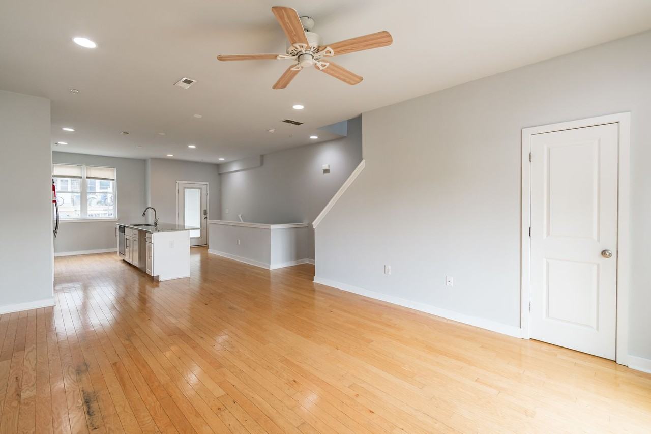 4124 Tower St - Photo 7 of 34