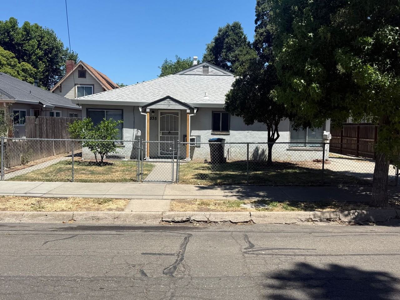 535 W Rose St - Photo 2 of 8