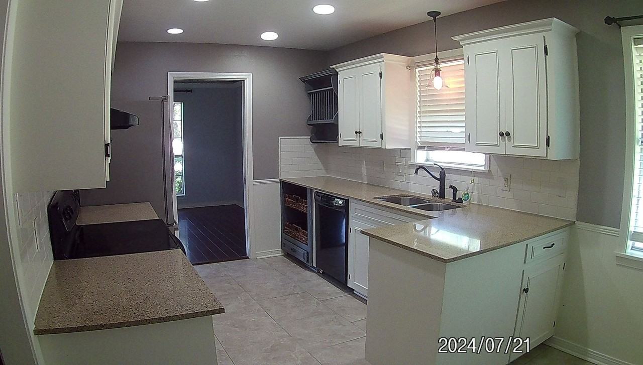 601 Rock Hollow Dr - Photo 7 of 28