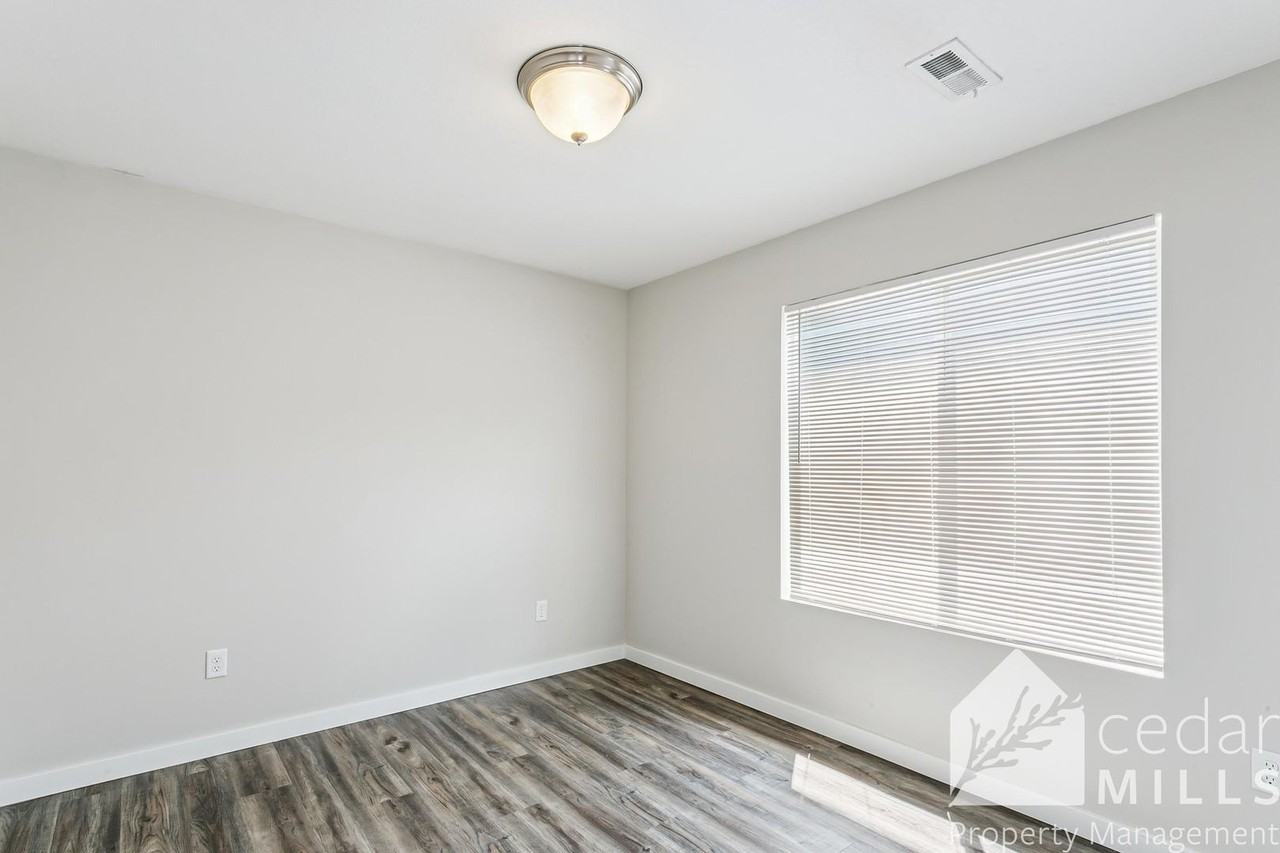1907 E 69th Ct N - Photo 7 of 12