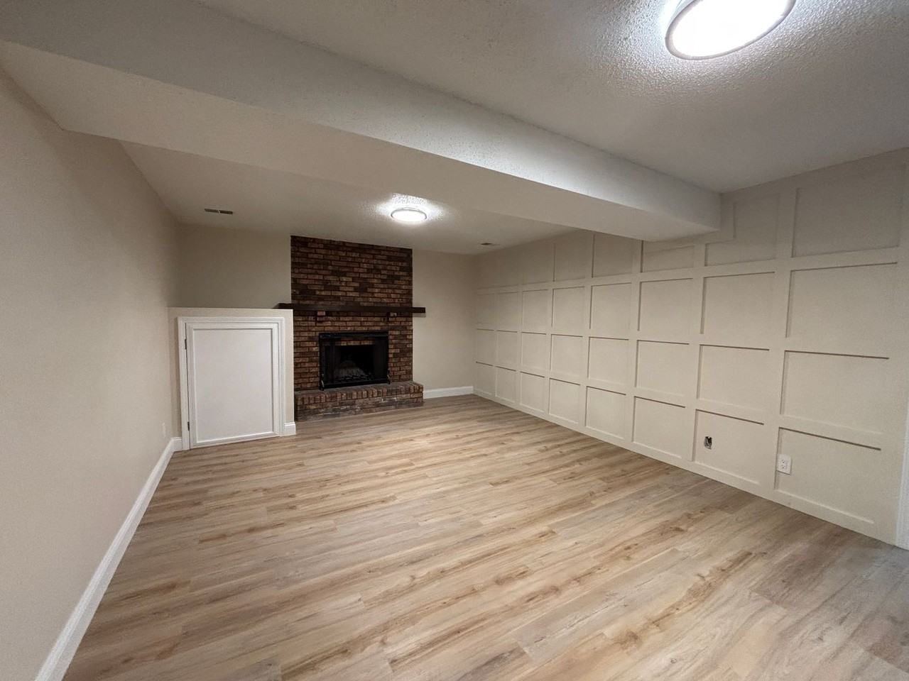 15045 Switzer Rd - Photo 3 of 20