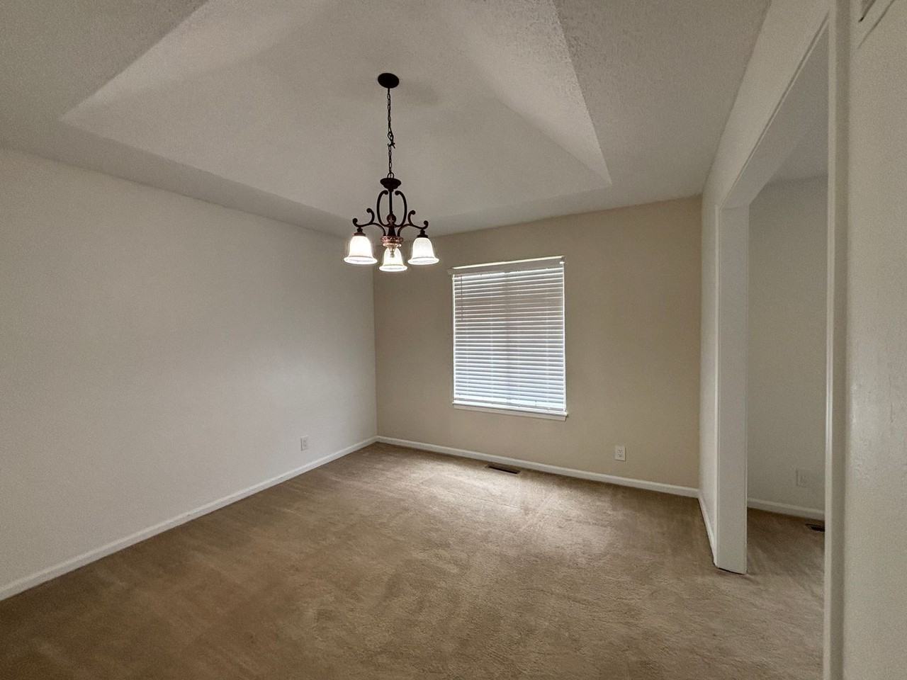 15045 Switzer Rd - Photo 7 of 20