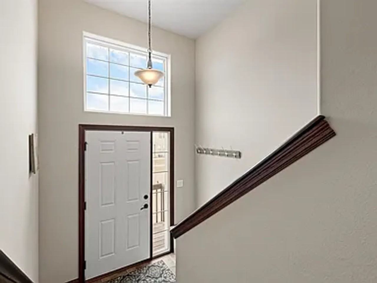 457 Bainberry St - Photo 4 of 21