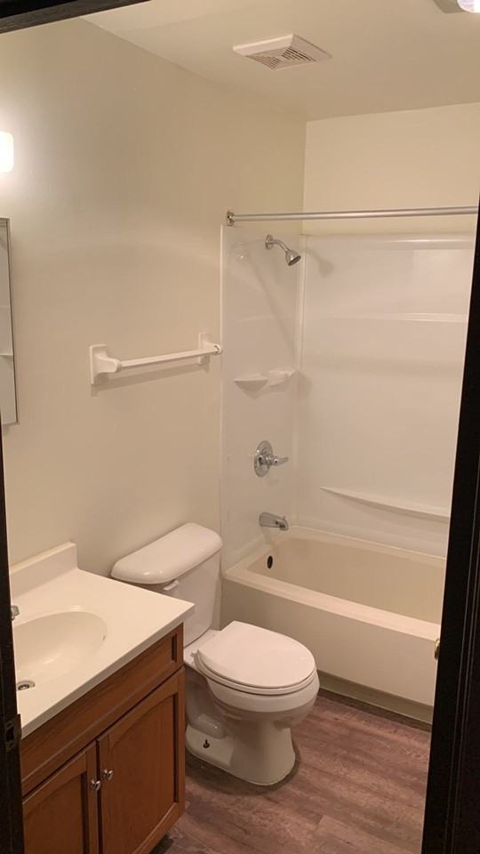 Marinette Woods Apartments - Photo 6 of 7