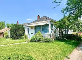 featured image of 626 S Gladstone Ave