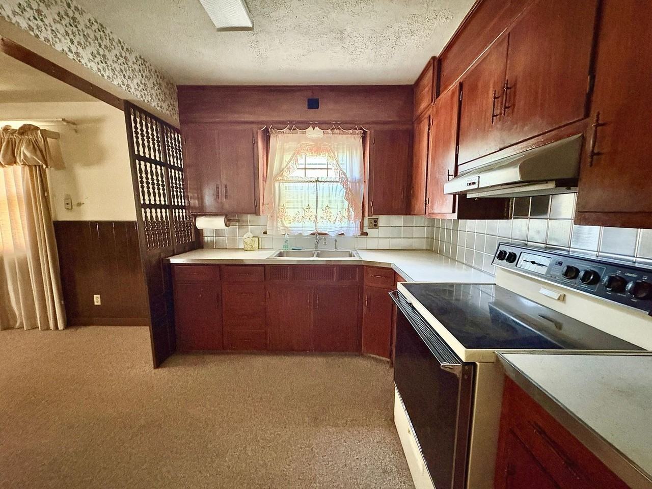 626 S Gladstone Ave - Photo 7 of 20