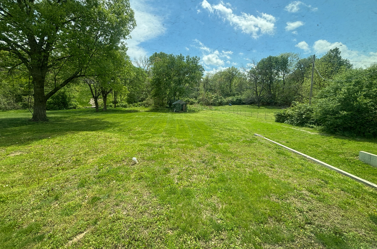 16421 E Crackerneck Rd - Photo 2 of 3