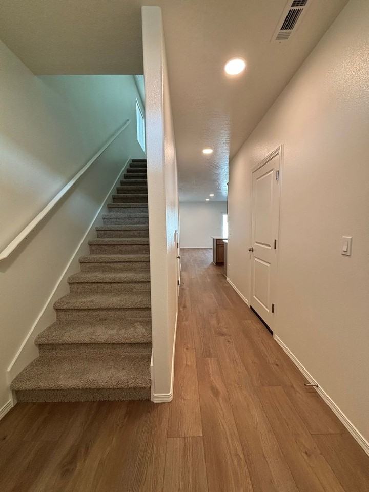 3751 S Roosevelt Pl - Photo 3 of 8