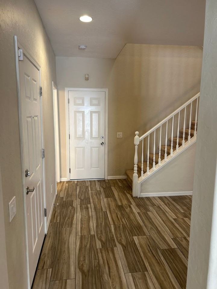 11908 Orense Dr - Photo 2 of 23