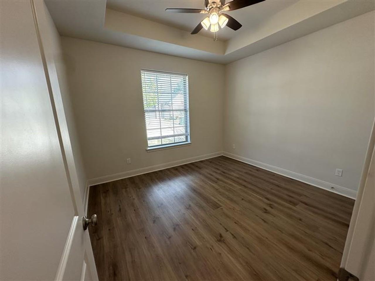 8406 Cambridge Rd - Photo 3 of 50