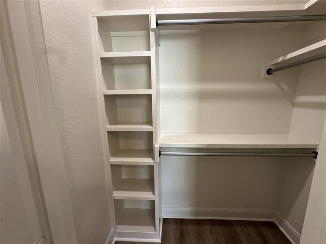 8406 Cambridge Rd - Photo 5 of 50
