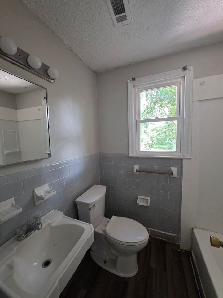 165 Stanford St - Photo 6 of 16