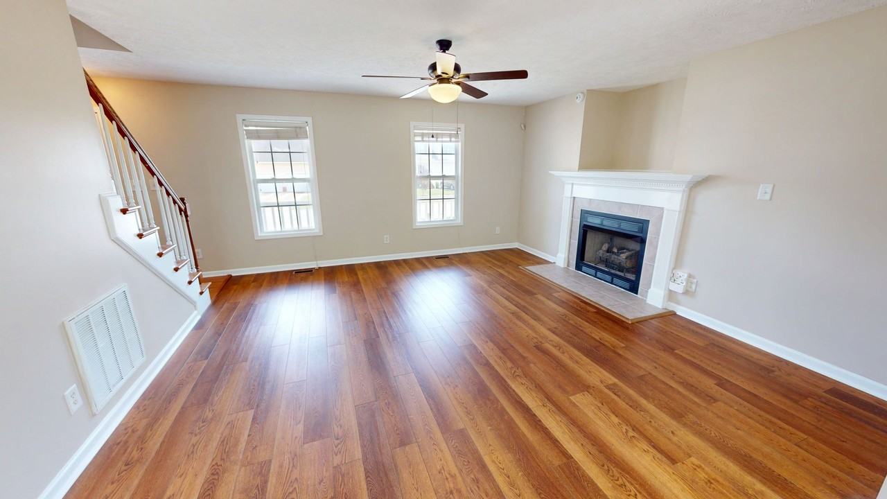 4920 Headwind Dr - Photo 4 of 24
