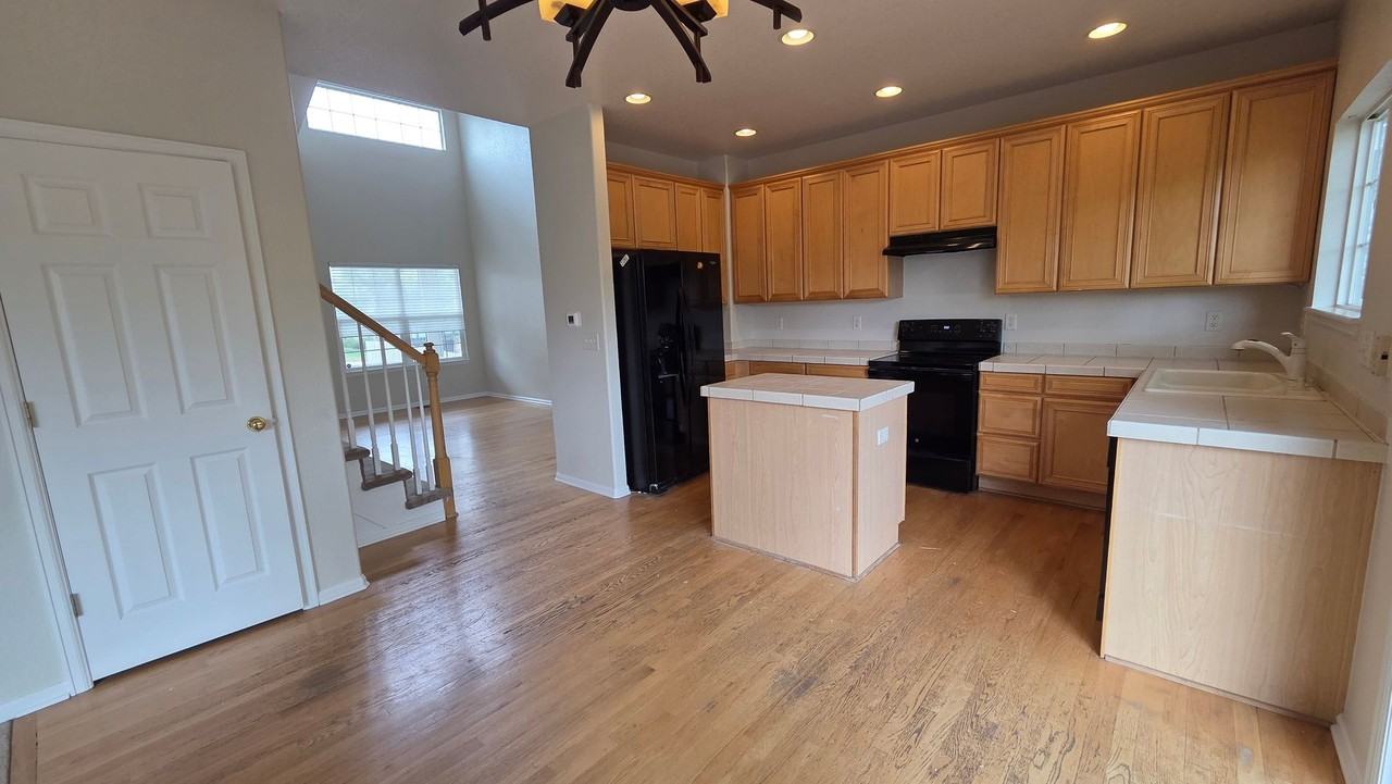 839 Sunlight Way - Photo 7 of 42