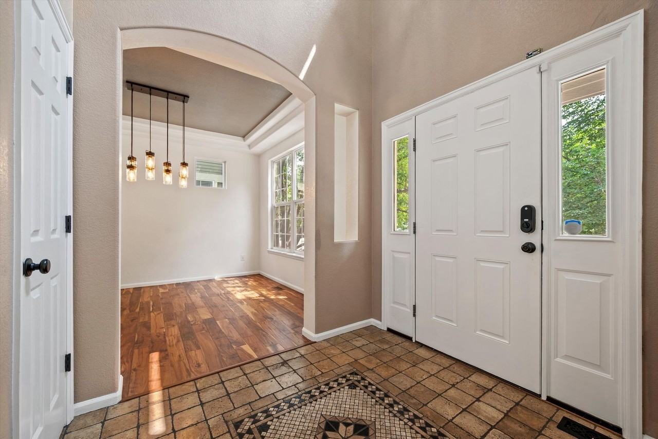 4440 W 63rd Pl - Photo 3 of 31