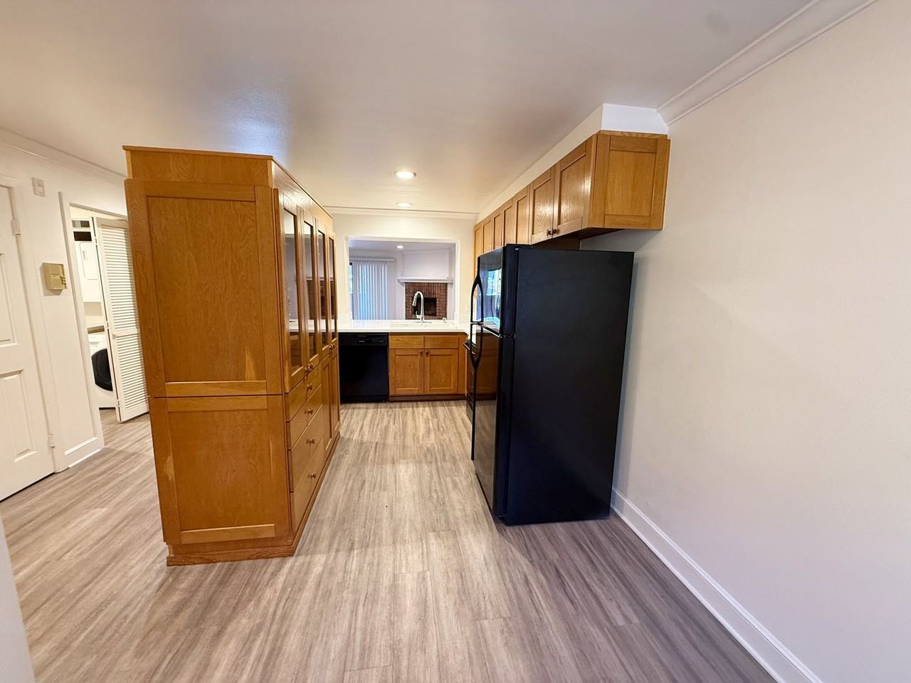 8880 Villa La Jolla Dr #214 - Photo 6 of 28