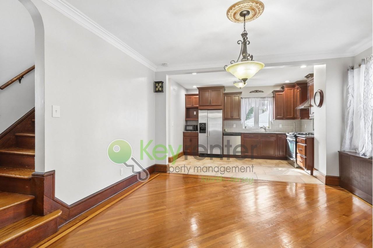 364 Chestnut St - Photo 6 of 31