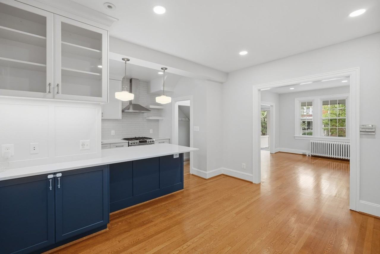 3839 Beecher St Nw - Photo 7 of 45