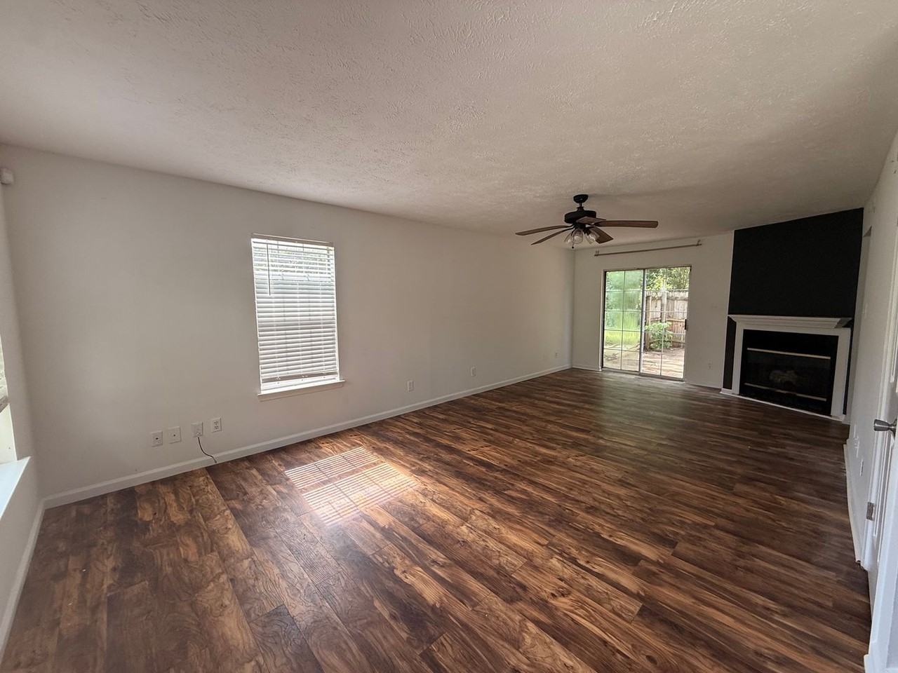 27 Hidden Valley Dr - Photo 4 of 19